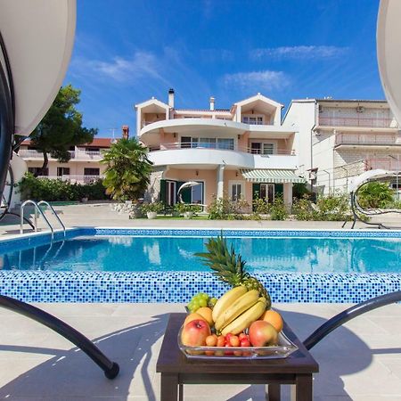 Villa Bozena โบรดาริตซา ภายนอก รูปภาพ