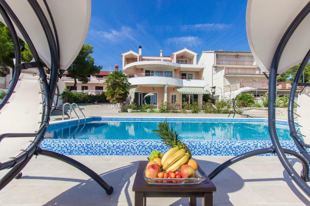 Villa Bozena โบรดาริตซา ภายนอก รูปภาพ
