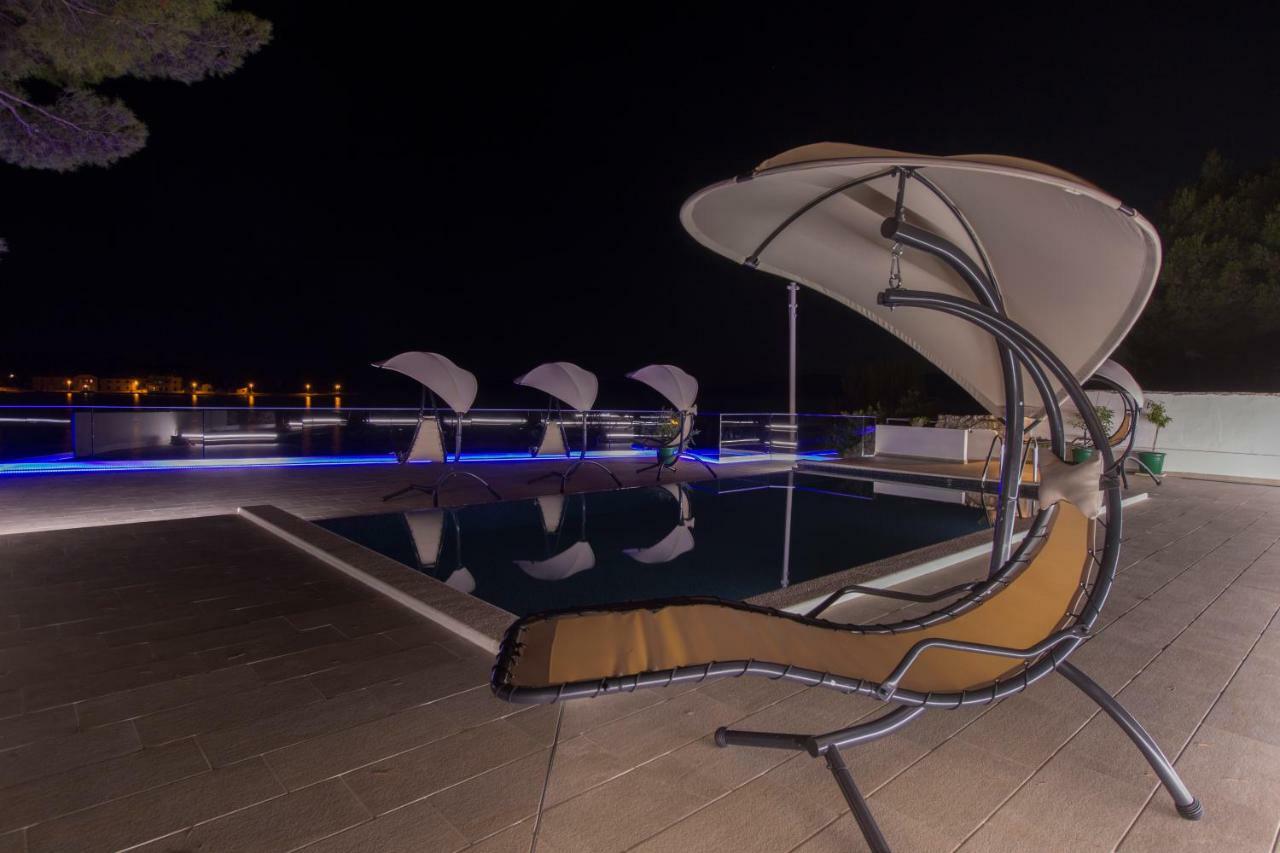 Villa Bozena โบรดาริตซา ภายนอก รูปภาพ