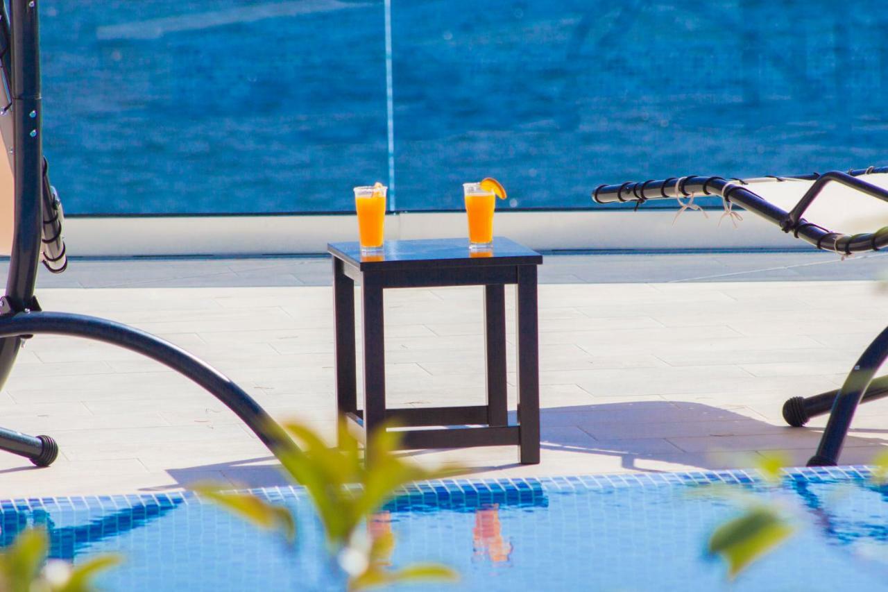 Villa Bozena โบรดาริตซา ภายนอก รูปภาพ