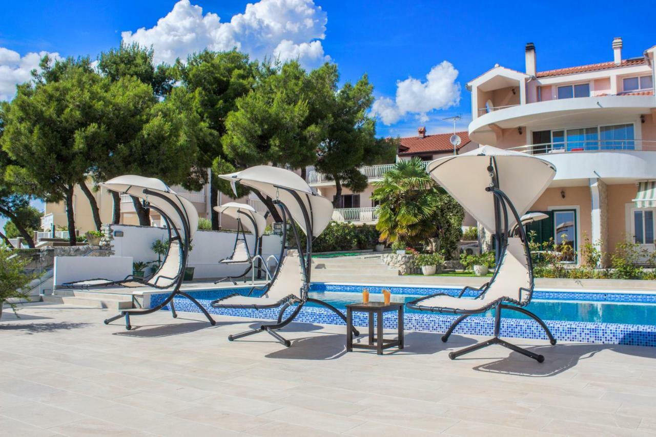 Villa Bozena โบรดาริตซา ภายนอก รูปภาพ