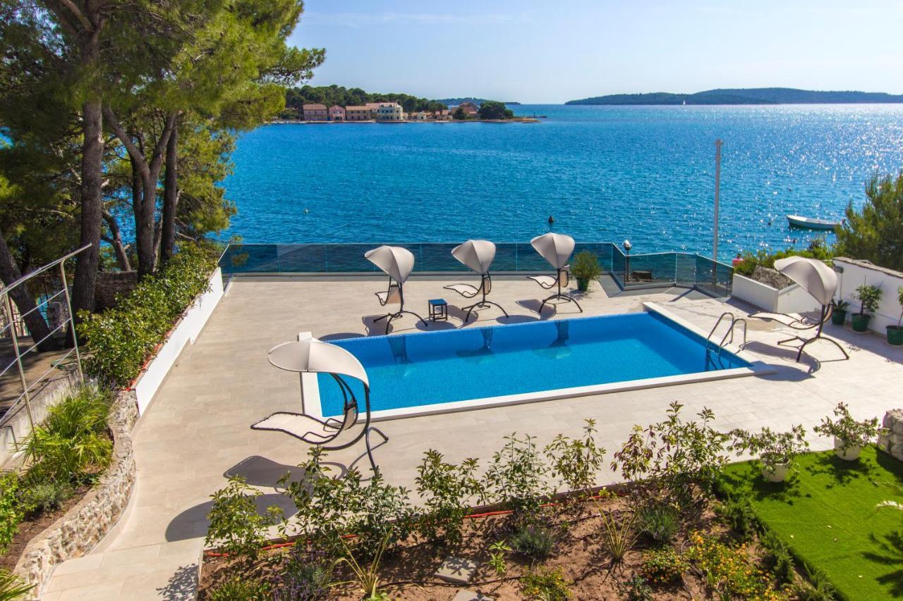 Villa Bozena โบรดาริตซา ภายนอก รูปภาพ